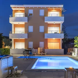 M & B Apartament